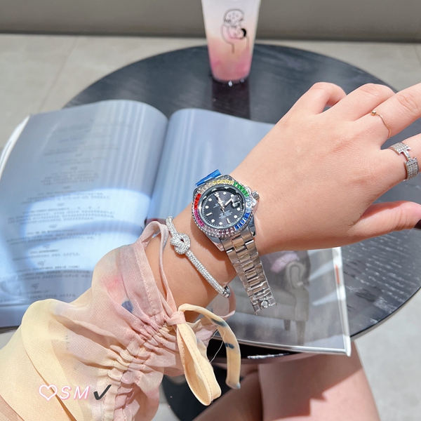 ブランド時計全体デザイン